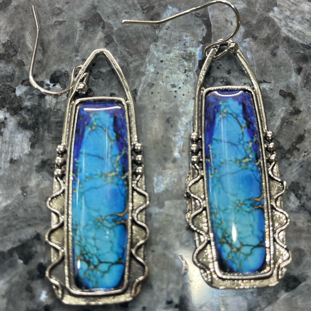 2/$25 or 3/$35 NWOT Azure blue and embellished glossy silvertone enamel earrings - Picture 3 of 4